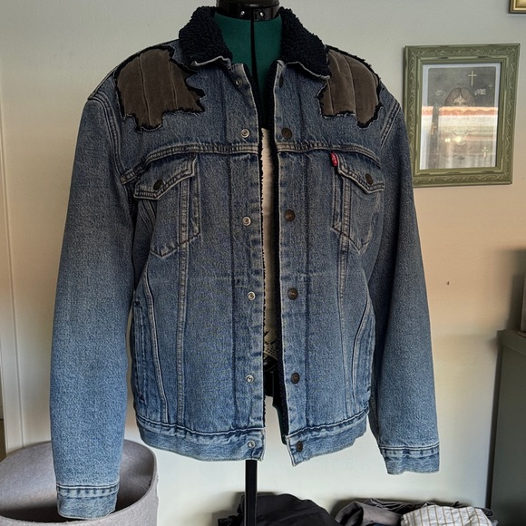 Upcycled custom Levi’s Sherpa lined denim trucker jacket - Picture 1 of 11